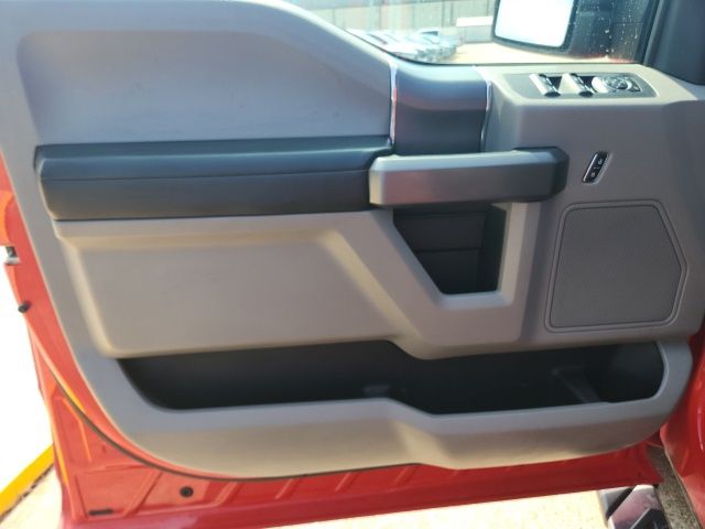Used 2016 Red Ford XLT image 21