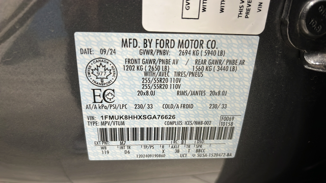 Used 2025 Carbonized Gray Metallic Ford Platinum image 30