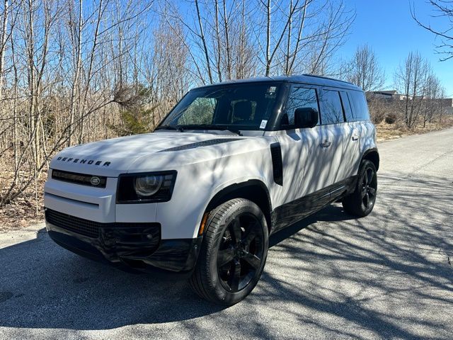2026 Land Rover Defender 110 P400 X-Dynamic SE AWD