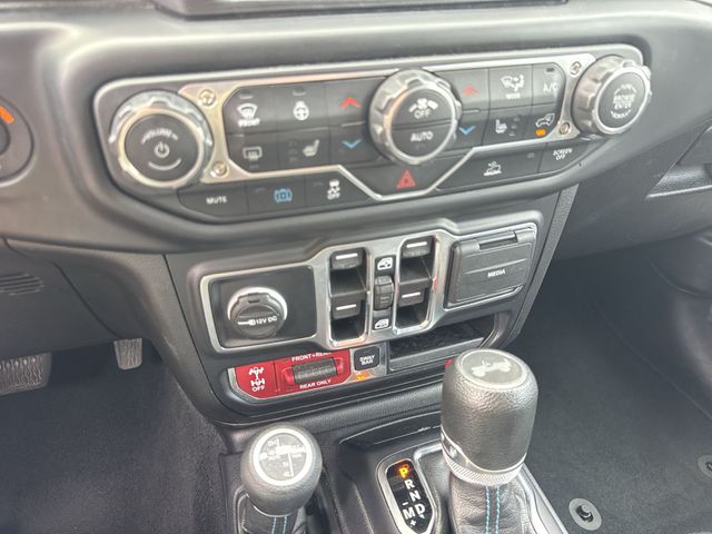 Used 2022 White Jeep Unlimited Rubicon 4xe image 28