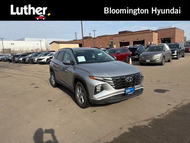 Shimmering Silver 2024 Hyundai Tucson SEL Fleet AWD SUV / Crossover All-Wheel Drive 8-Speed Automatic