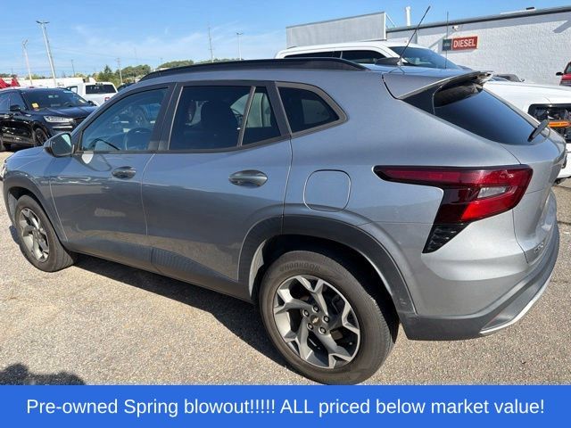 Used 2024 Sterling Gray Metallic Chevrolet LT image 4