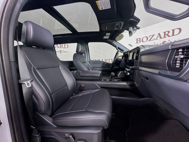 2025 White Metallic Ford F-150 Lariat 4X4 Truck