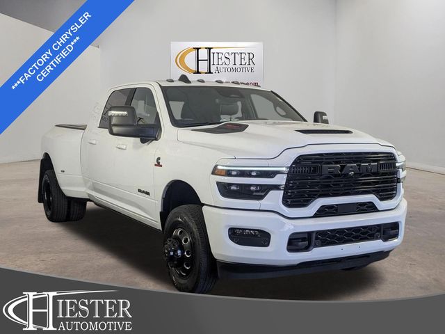 Bright White Clearcoat 2026 RAM 3500 Pickup Truck Four-Wheel Drive 8-Speed Automatic
