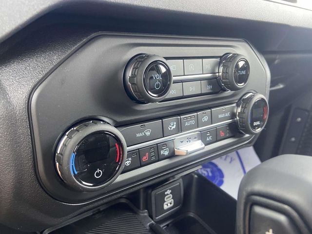 New 2026 Black Ford Outer Banks image 18