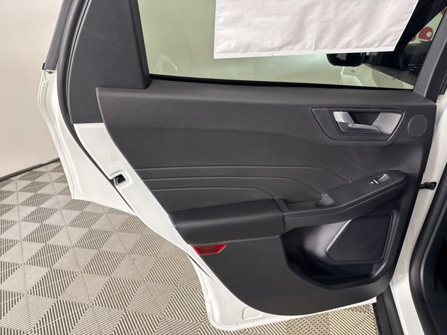 2025 Star White Metallic Tri-Coat Ford Escape ST-Line Elite AWD SUV
