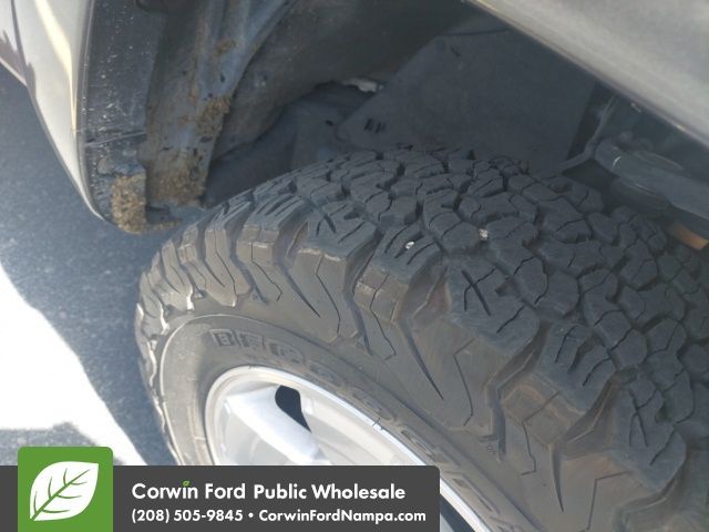 Magnetic Gray Metallic 2014 Toyota Tacoma PreRunner Double Cab V6 SB Pickup Truck 4X2 5-Speed Automatic