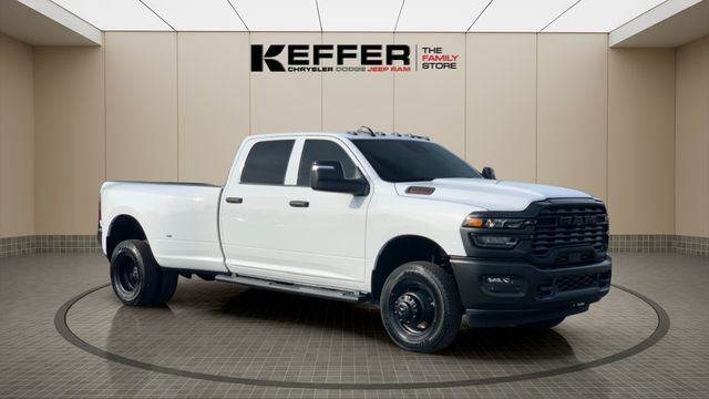 2026 RAM 3500 Tradesman Crew Cab LB DRW 4WD