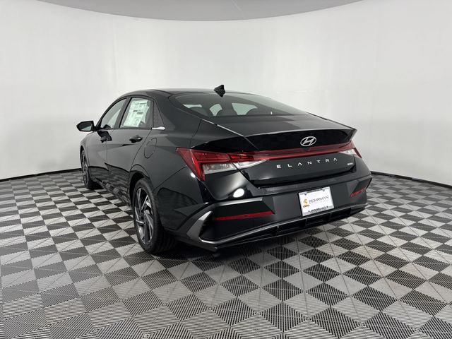 New 2025 Hyundai Elantra Hybrid For Sale in Indianapolis, IN