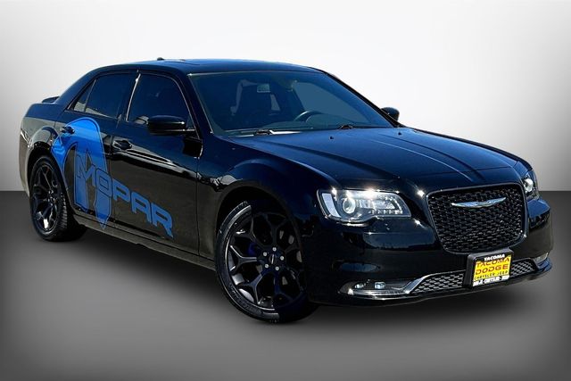 Gloss Black 2019 Chrysler 300 S RWD Sedan Rear-Wheel Drive 8-Speed Automatic