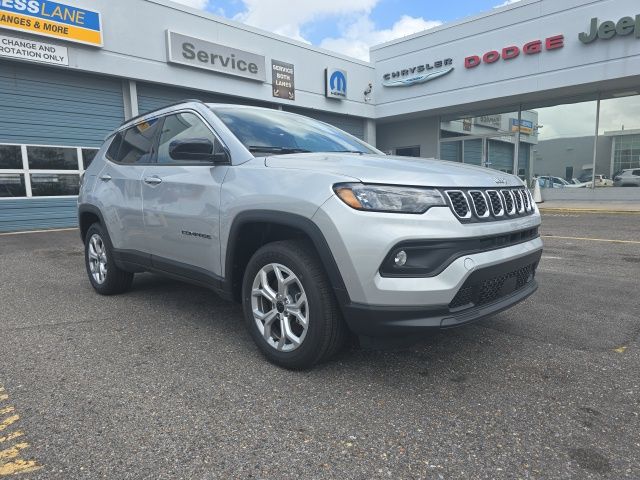 2025 Jeep Compass Latitude's photo