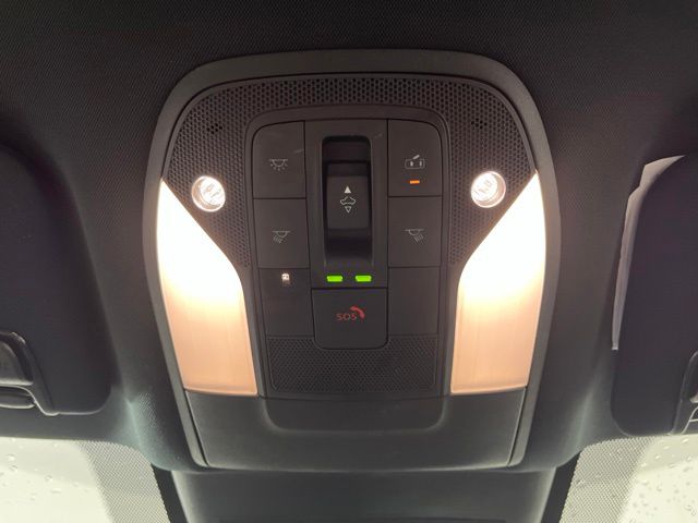 Certified Used 2025 Blue INFINITI LUXE image 31