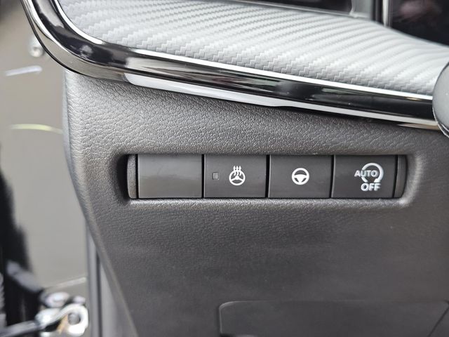 Used 2025 Nissan Kicks SUV