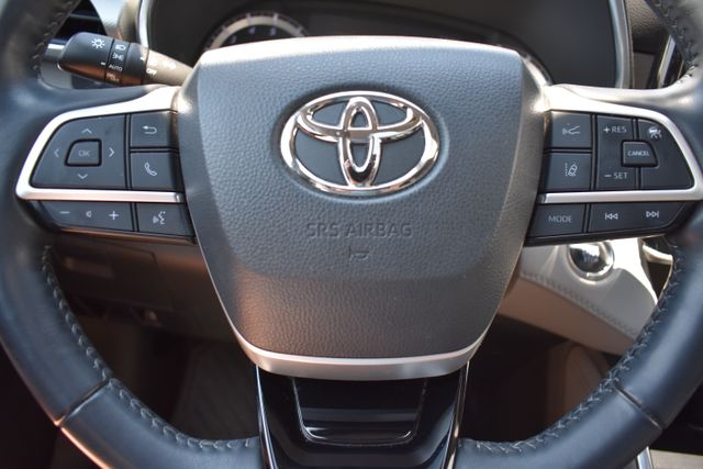Used 2022 Toyota Highlander SUV