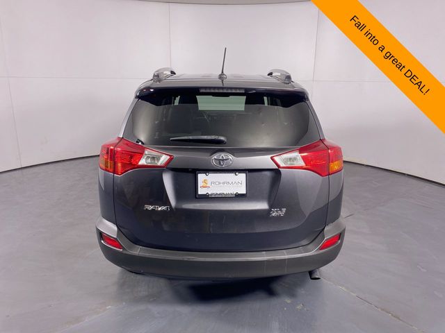 2014 Toyota RAV4 XLE 32