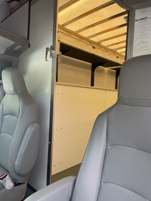 2025 Ford E-Series E-450 SD