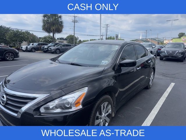 2015 Super Black Clearcoat Nissan Altima 2.5 S FWD Sedan