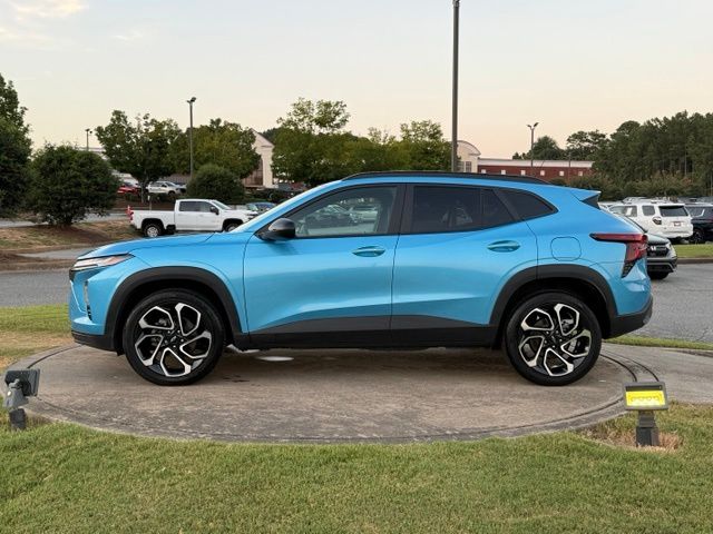 Used 2025 Chevrolet Trax SUV