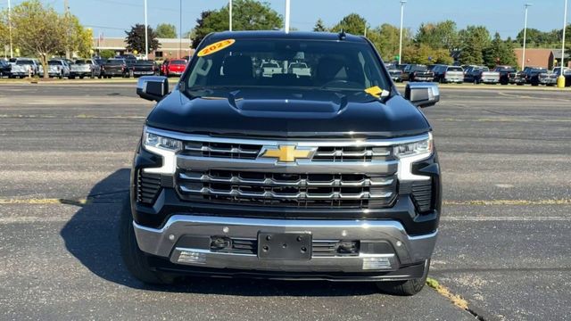 2023 Chevrolet Silverado 1500 LTZ 3