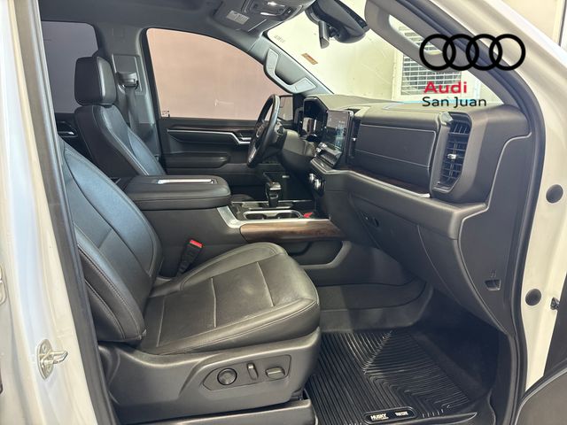 Used 2022 White GMC SLT image 30