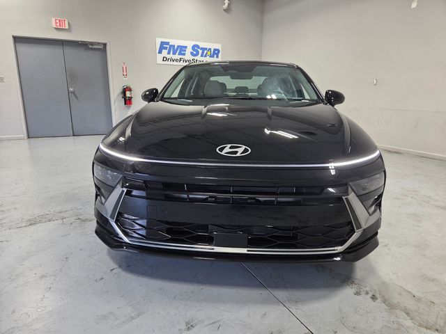 New 2026 Black Hyundai SEL Sport image 2