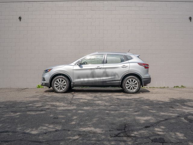 Used 2020 Silver Nissan SV image 2