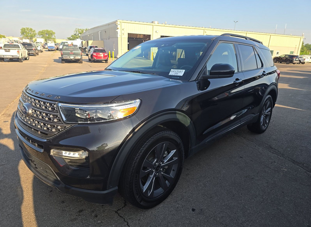 2024 Black Metallic Ford Explorer XLT 4X4 SUV