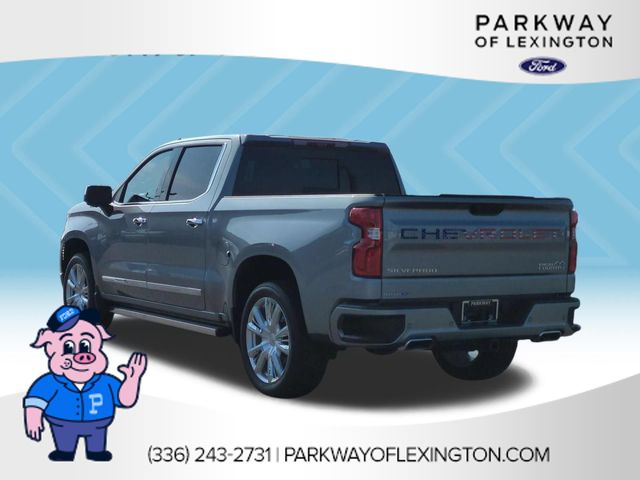 Used 2025 Gray Chevrolet High Country image 3