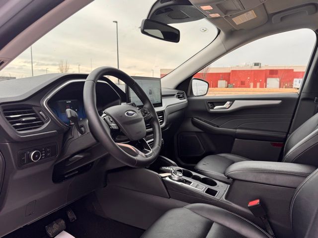 2025 Ford Escape Platinum