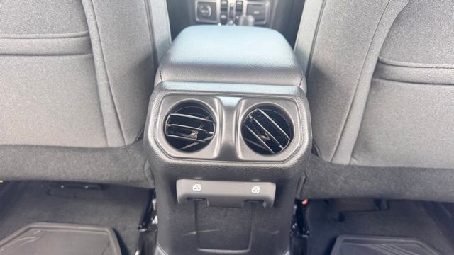 new 2025 Jeep Gladiator car, priced at $33,237