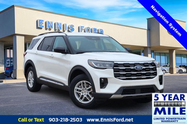 2025 Ford Explorer Active photo
