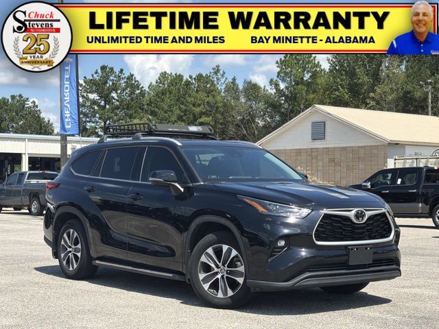 Midnight Black Metallic 2022 Toyota Highlander SUV / Crossover Front-Wheel Drive 8-Speed Automatic