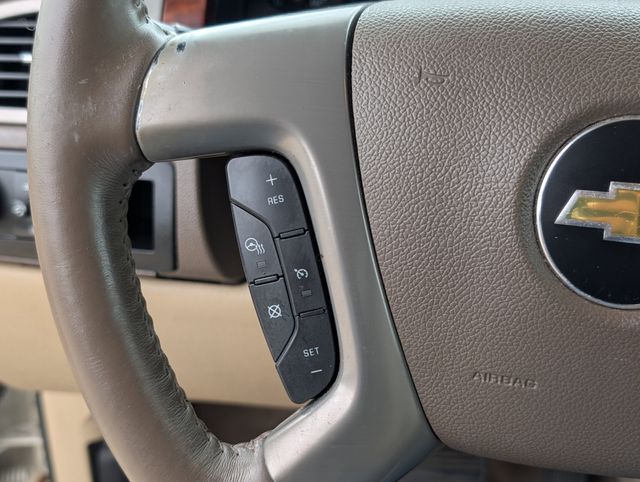 Used 2014 White Chevrolet LTZ image 16