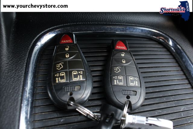 Used 2014 Chrysler Town & Country Van