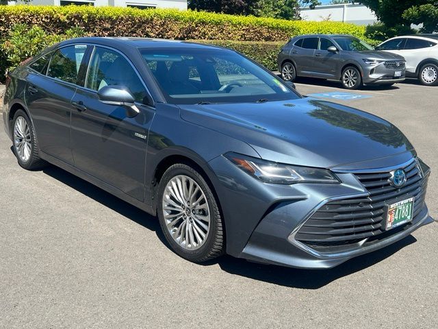 2021 Toyota Avalon Hybrid Limited FWD