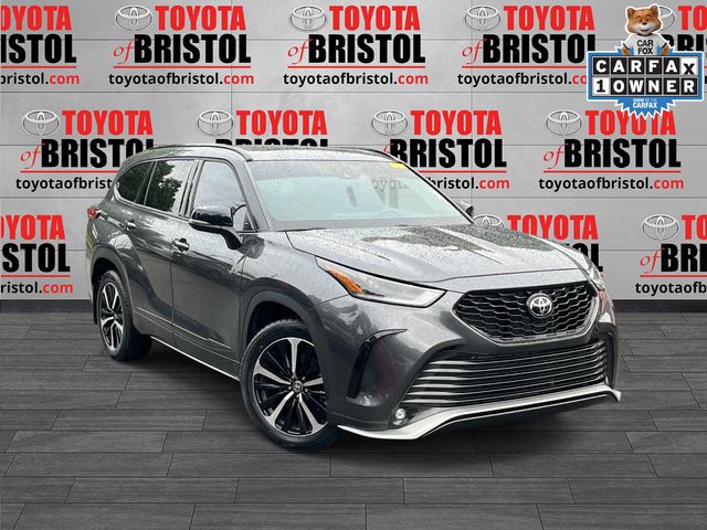 Magnetic Gray Metallic 2022 Toyota Highlander SUV / Crossover All-Wheel Drive 8-Speed Automatic