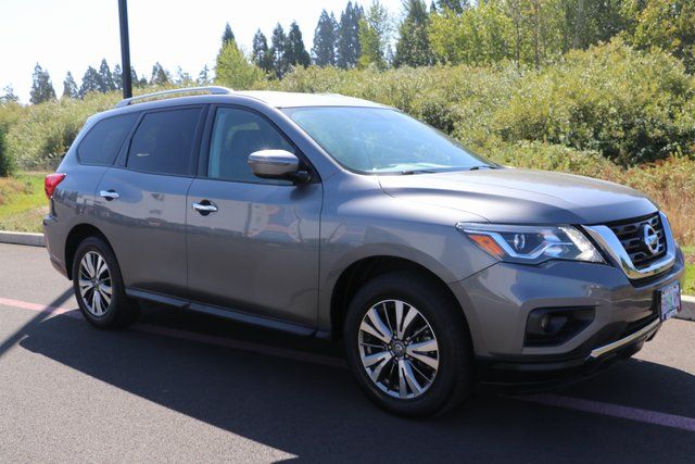 2019 Nissan Pathfinder SV 17