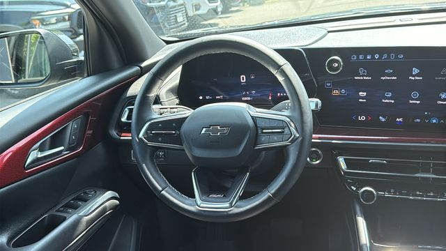 Used 2025 Chevrolet Traverse SUV