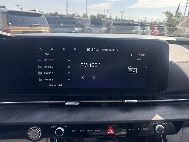 Used 2024 Kia Carnival Van