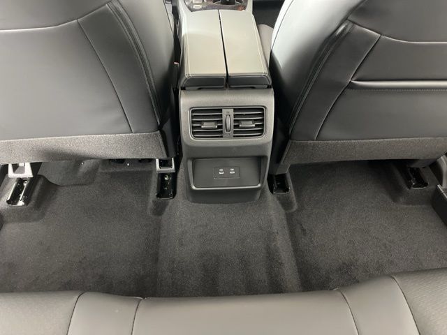 2025 Everest White Pearl Nissan Rogue SV FWD SUV