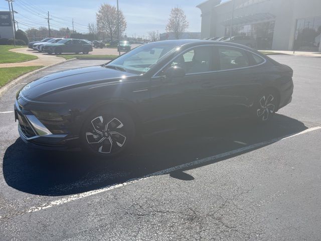 Abyss Black 2025 Hyundai Sonata SEL FWD Sedan Front-Wheel Drive 8-Speed Automatic