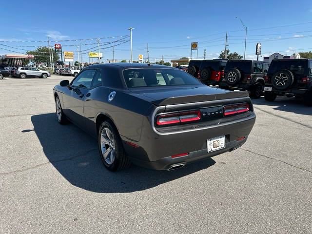 2022 Dodge Challenger SXT 5