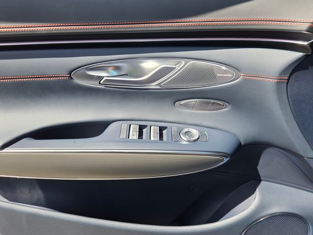 2027 Genesis Gv70