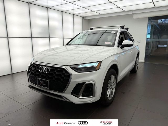 Glacier White Metallic 2022 Audi Q5 SUV / Crossover All-Wheel Drive 7-Speed Automatic