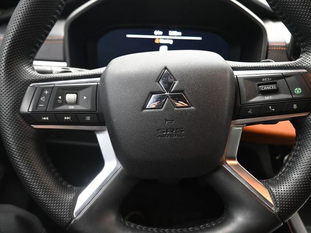 2022 Mitsubishi Outlander SEL Brown at North Houston Mitsubishi
