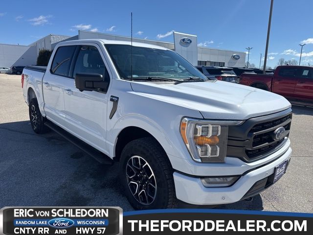 Oxford White 2023 Ford F-150 XLT SuperCrew 4WD Pickup Truck Four-Wheel Drive Automatic