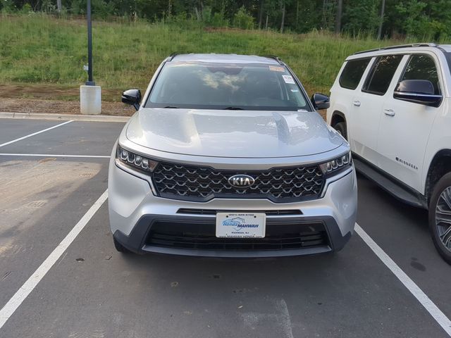 Used 2021 Silver Kia S image 2