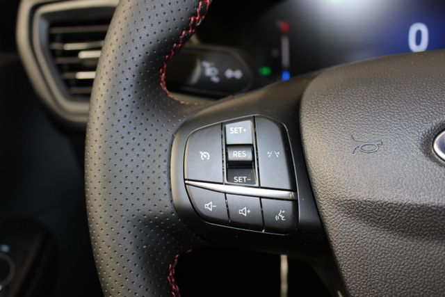 2025 Ford Escape ST-Line photo 8