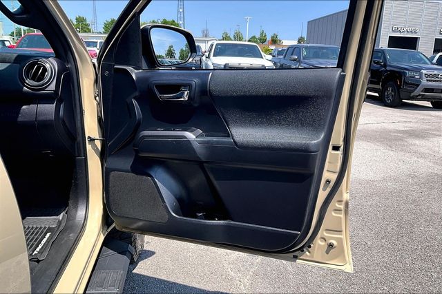 Used 2020 Toyota Tacoma TRD Off-Road 4D Double Cab