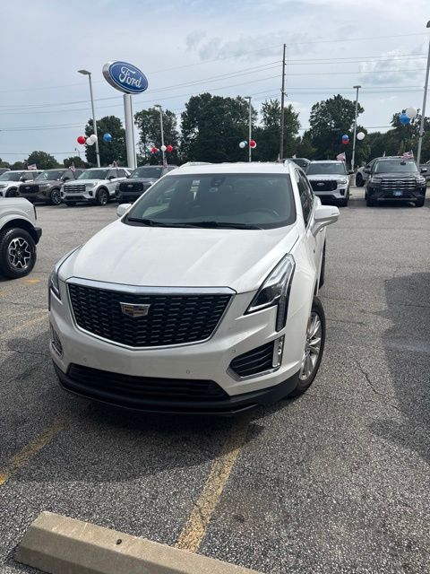 Crystal White Tricoat 2021 Cadillac XT5 SUV / Crossover Front-Wheel Drive 9-Speed Automatic